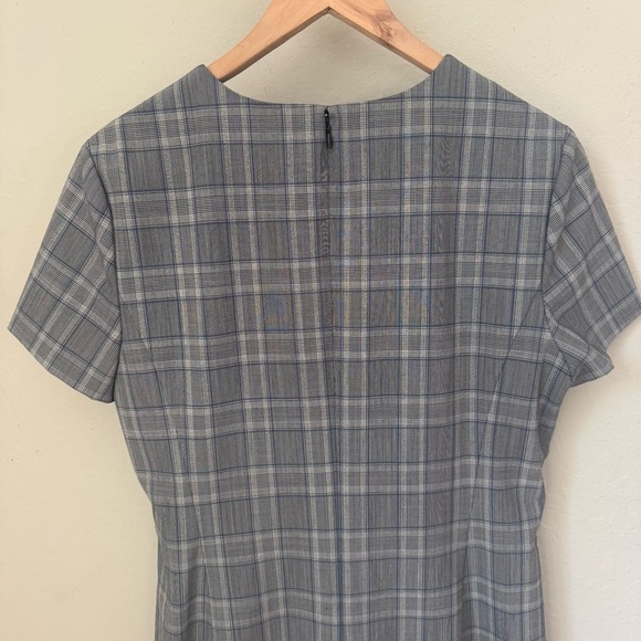 THEORY Jatinn Shift Dress Wool Blend Short Sleeve Plaid Size 10 - Picture 9 of 16